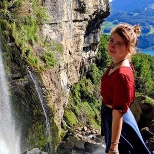 Meet your Posher, Emma